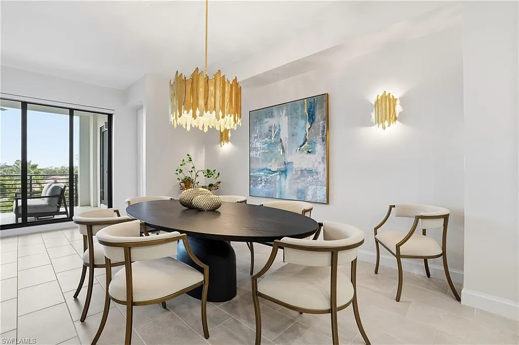 2 bed, 2.5 bath, 1935 sqft, $15,000 — Photo 4