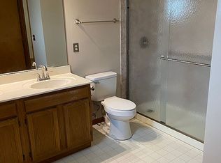 324 Erin Dr, Fairview Heights, IL