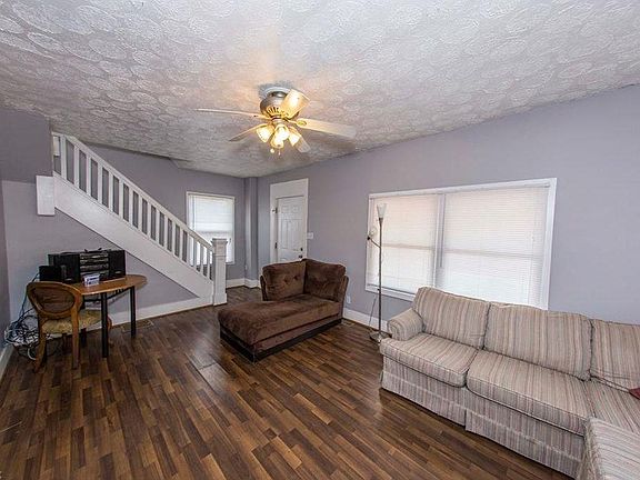 Lobby / Living Area