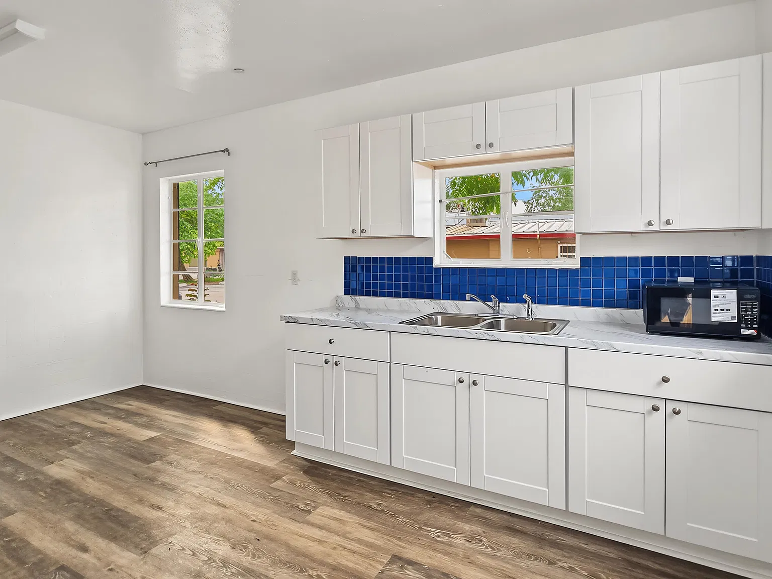 2 bed, 1.0 bath, 1436 sqft, $1,700 — Photo 2