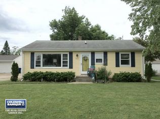 965 Clover St, Menasha, WI 54952