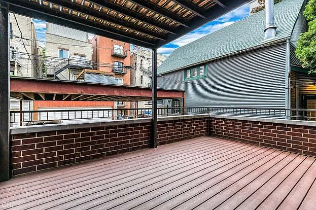821 W Roscoe St #1 — Photo 99