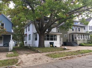 325 Lathrop St, Lansing, MI 48912