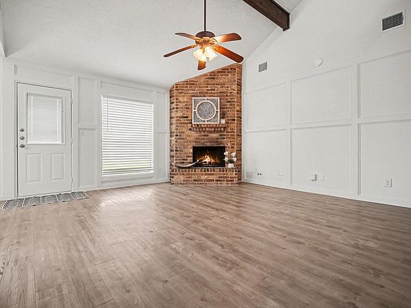 5th image of 1227 Mission Dr