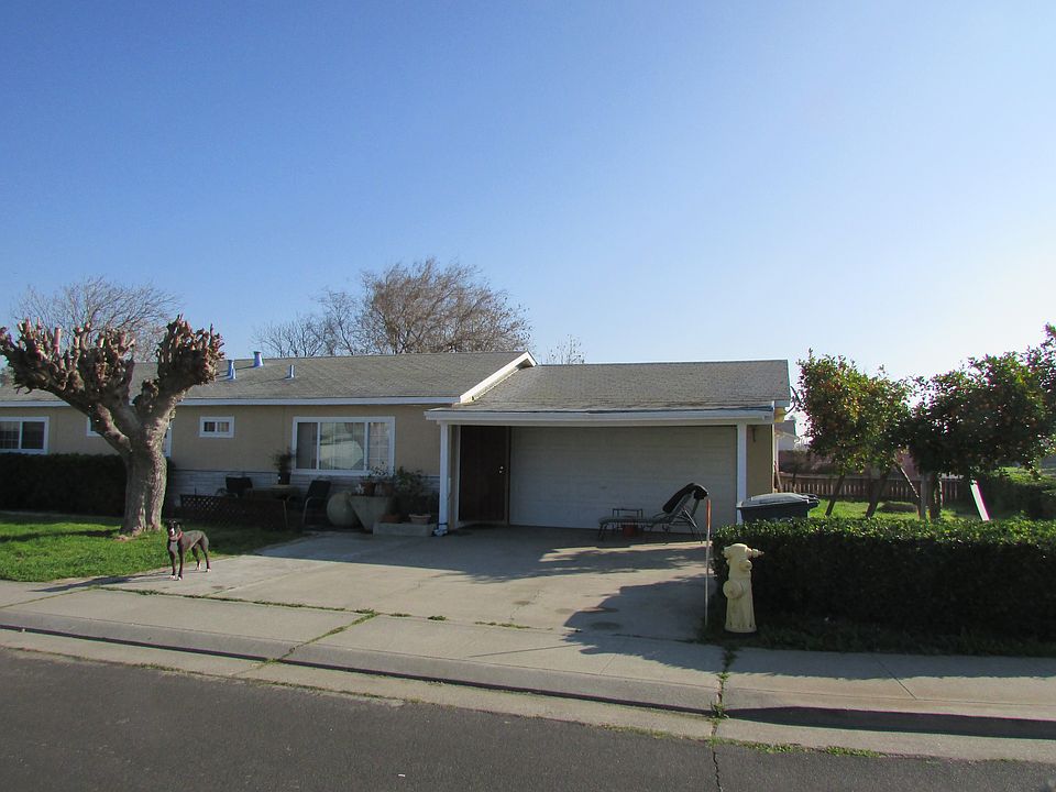 1st image of 16094 Julie Ln