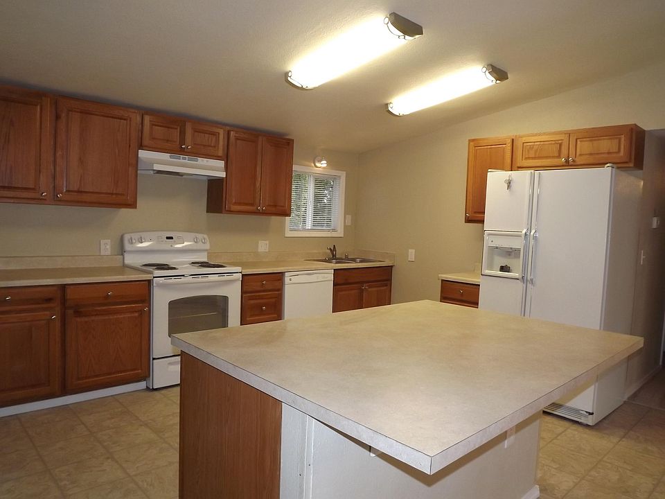 1st image of 9222 Longhorn Loop SE