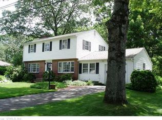 51 Colony Rd, Groton, CT 06340