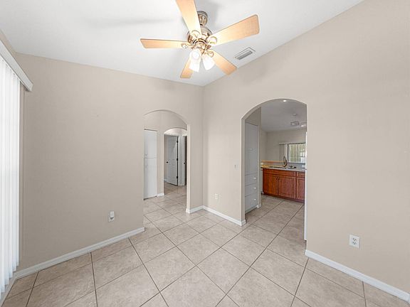 5th image of 1701 SE 24th Rd APT 1702