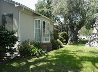 418 Oliveta Pl, La Canada Flintridge, CA 91011