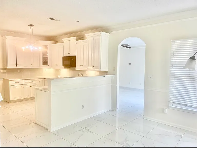 10505 Hawk Inlet Dr — Photo 3