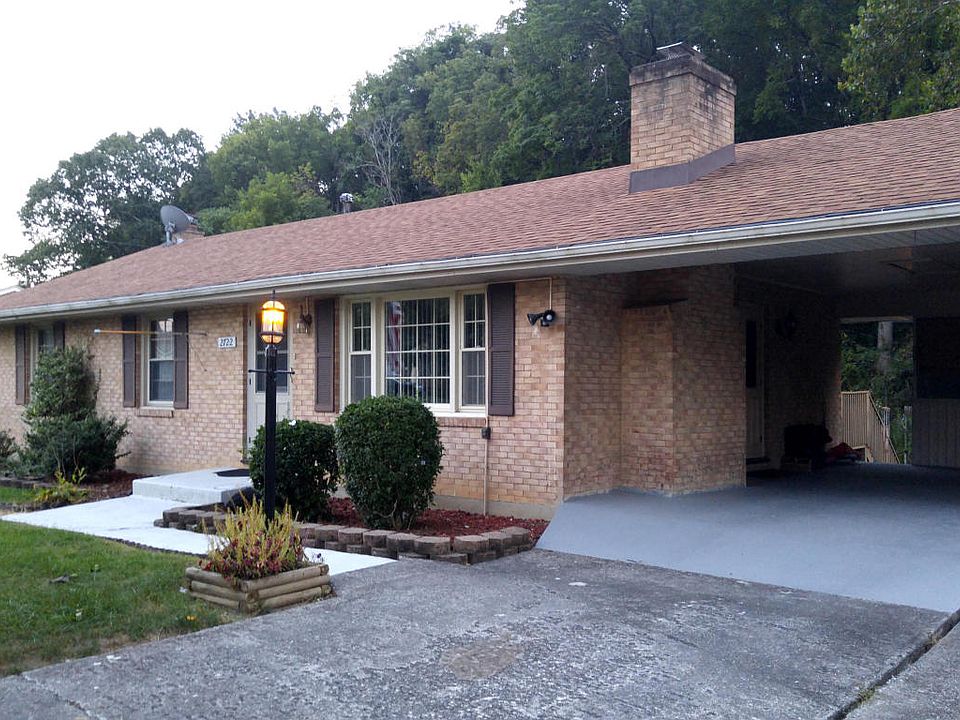 1st image of 2722 Embassy Dr