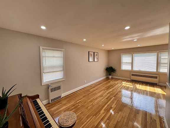 5th image of 14625 177th St