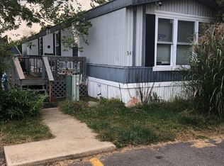 34 Walnut St, Minooka, IL 60447