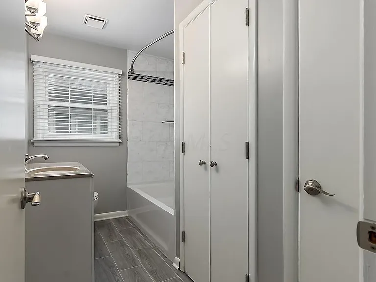 2242 Wickliffe Rd — Photo 35