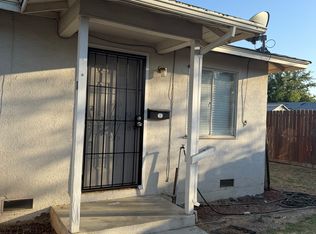 17 Grand Ave APT B, Lemoore, CA 93245