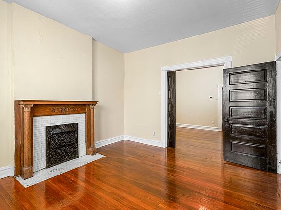 4th image of 4352 Laclede Ave #A