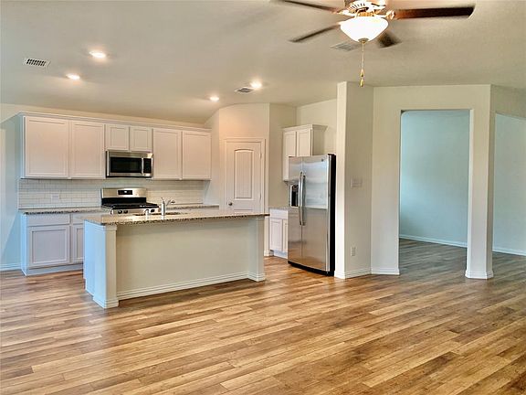 5th image of 112 Cedar Canyon Dr
