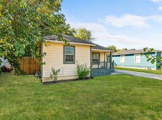 502 Royal Ave, Grand Prairie, TX 75051