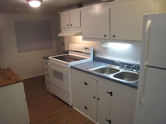Downstairs kitchen