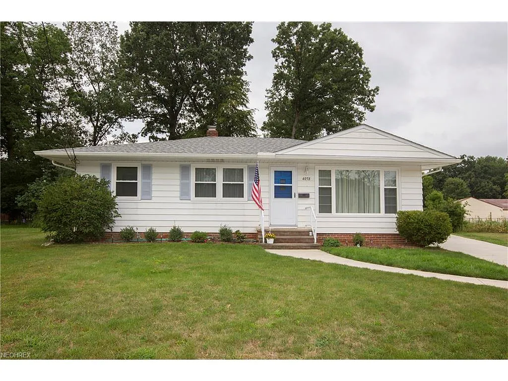 4058 Circlewood Dr photo 1