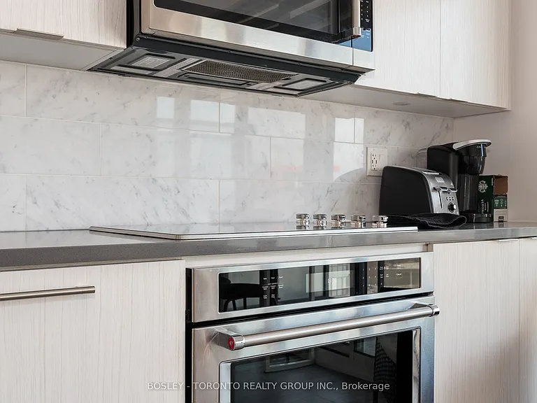 38 Iannuzzi St #2002 — Photo 21