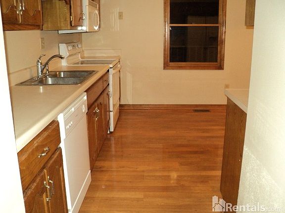 5th image of 6225 N Ames Ave