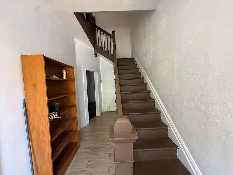 757 E 2nd Ave — Photo 28