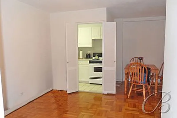 Rented by Bellmarc Realty | media 21