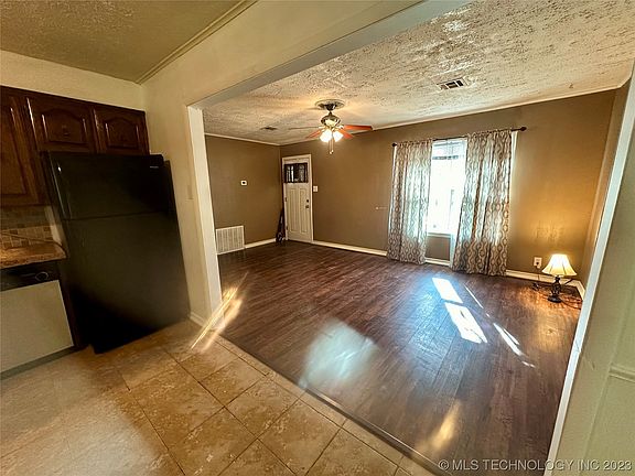 4th image of 2336 Elmira St