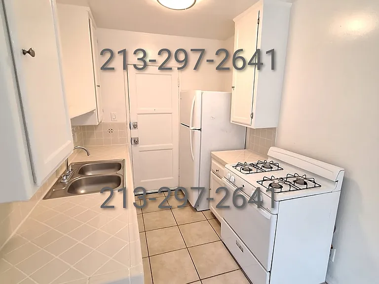 145 1/2 S Hoover St — Photo 10