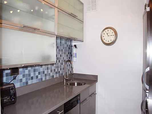 Sold by Sotheby's International Realty | media 8