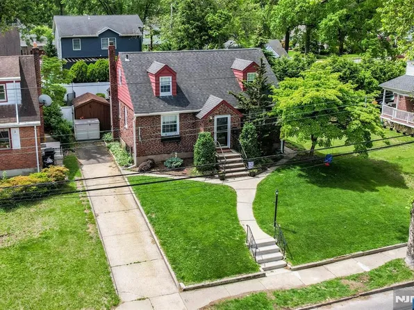 246 Baldwin Ave, New Milford, NJ 07646