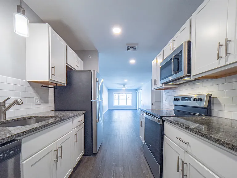Westledge Apartments — Photo 65