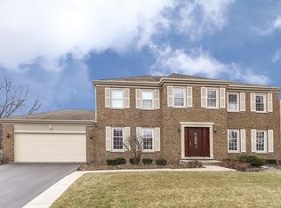 437 Springwood Dr, Roselle, IL 60172