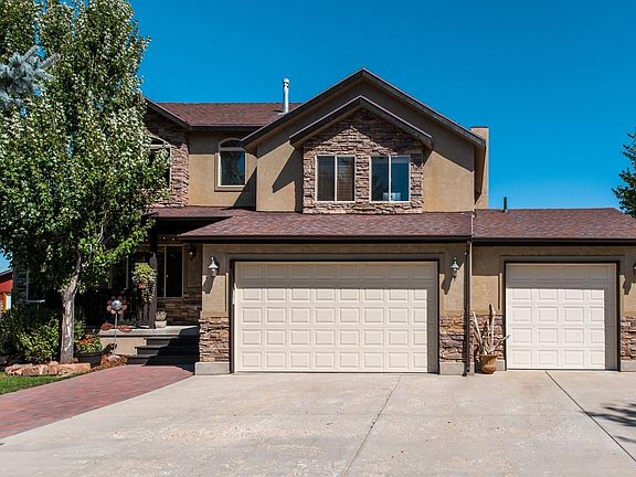 2nd image of 561 Wild Willow Dr