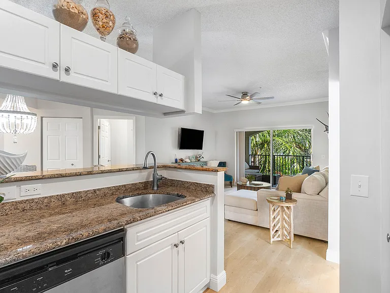 2408 Tuscany Way #2408 — Photo 13