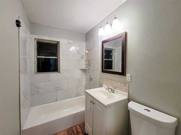 5th image of 4914 Higgins St