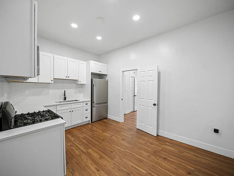 36-38 Fulton St #1 — Photo 8