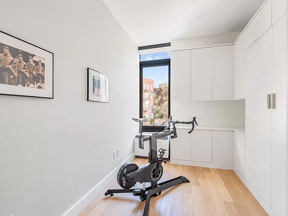 5th image of 500 Waverly Ave #2C