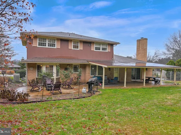 2320 Sutton Rd, York, PA 17403