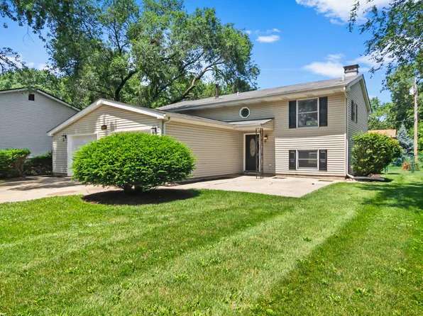 1114 W 72nd Ln, Merrillville, IN 46410