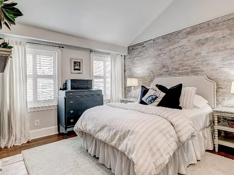 1201 William St — Photo 11