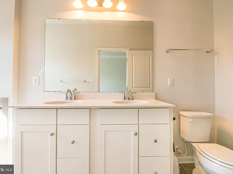 308 Blue Welsh St — Photo 10