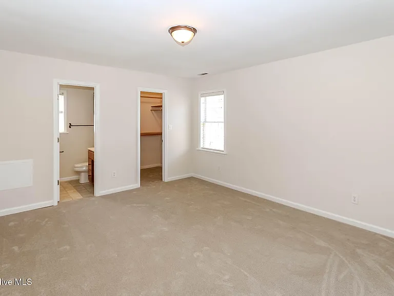 3503 Mandy Ln — Photo 14