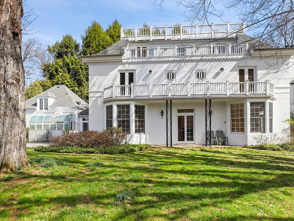 32 Orchard Dr