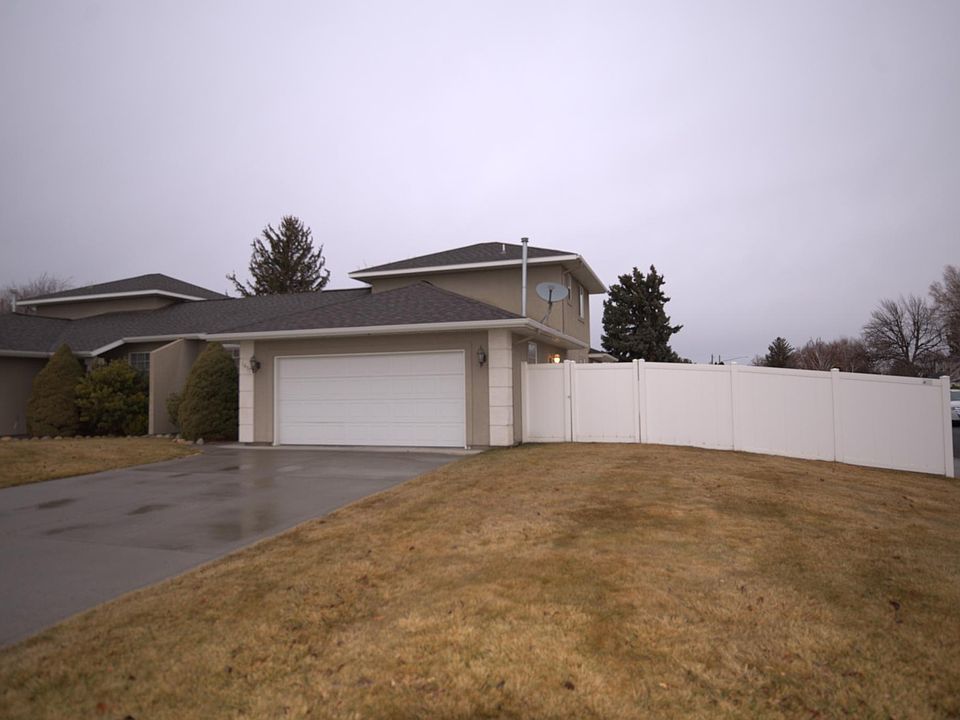 1st image of 1477 Julie Ln