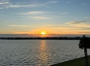 401 Lakeside Ln APT 103, Houston, TX 77058