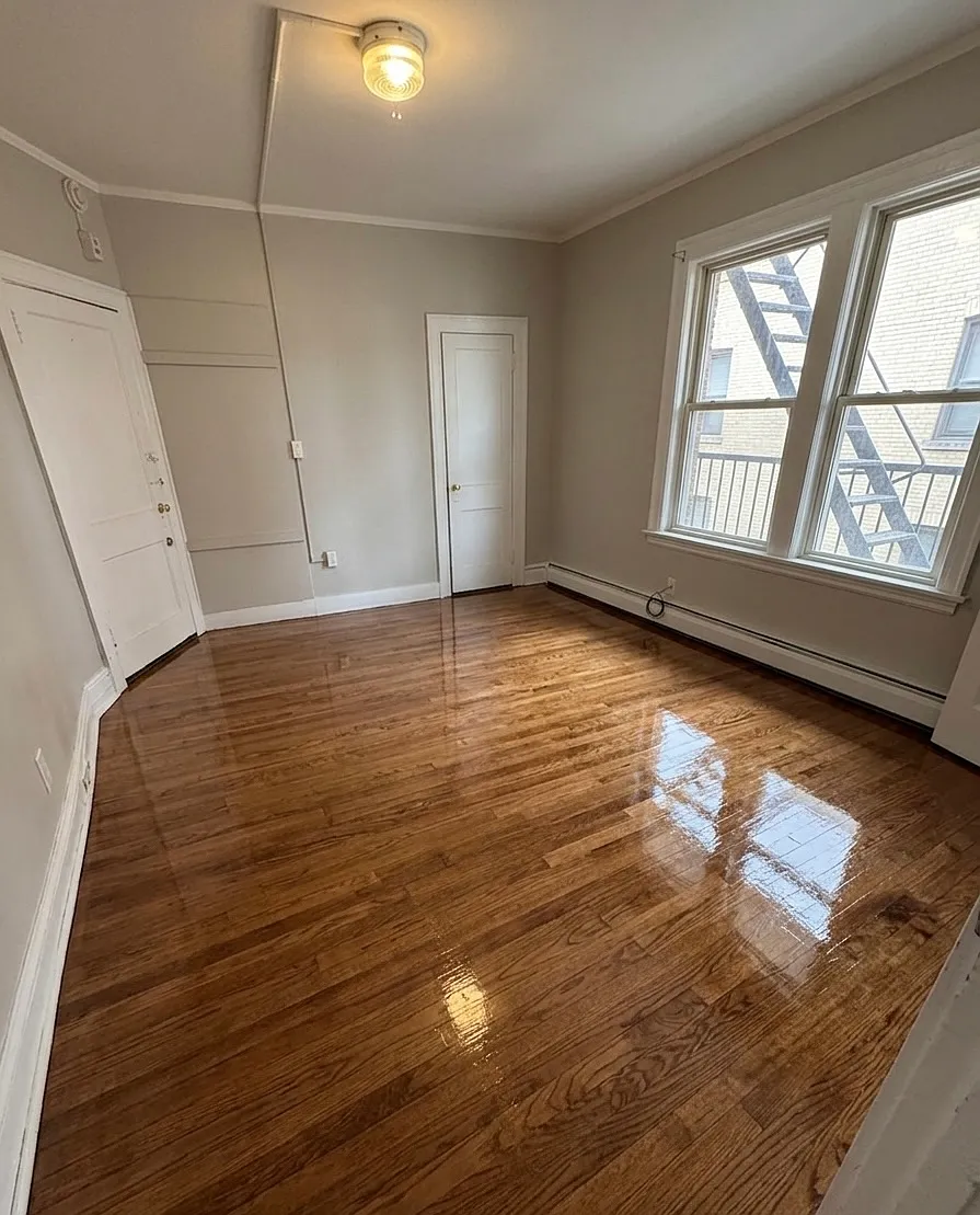 1 bed, $1,350 — Photo 2