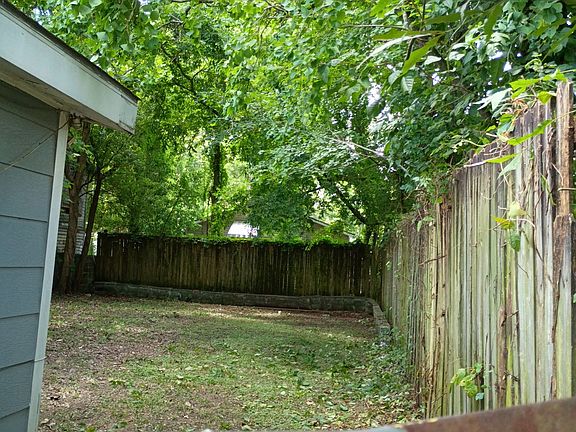 3rd image of 1754 Wisteria St