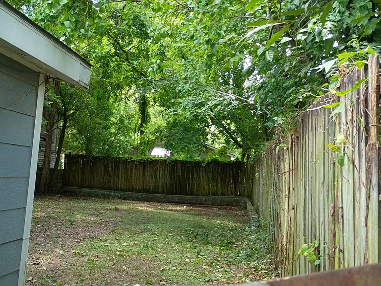 1754 Wisteria St — Photo 3